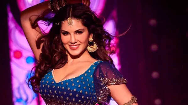  Sunny Leone: The Reinvention Queen
